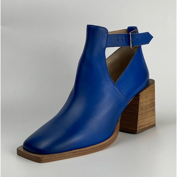 NEW Free People Brady Buckle Bootie In Out Of The Blue, Leather Size 40/9.5 $178 - Picture 2 of 9